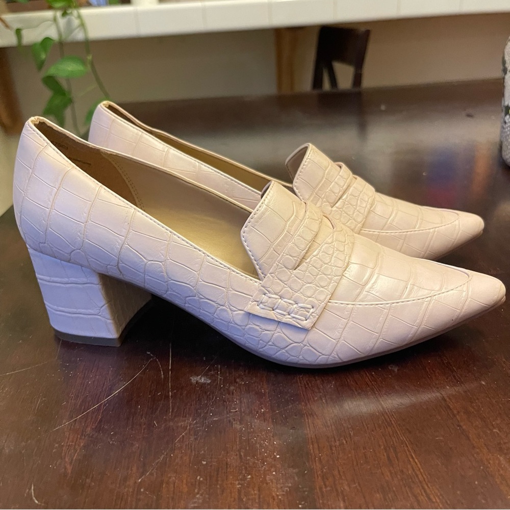 14th & union pointed toe block hill shoes